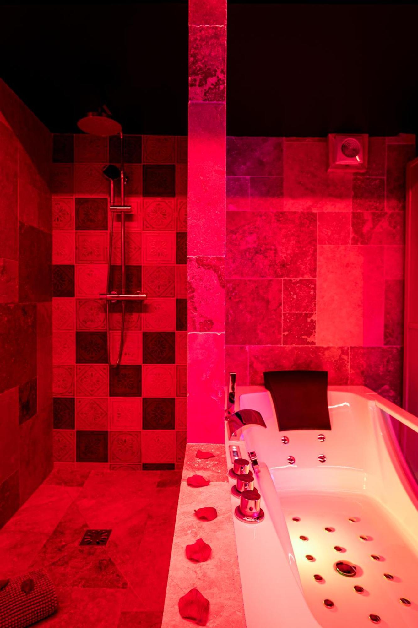 Loveroom Sauna, Balneo, Parking Prive Dans Le Centre De Honfleur Habitación foto