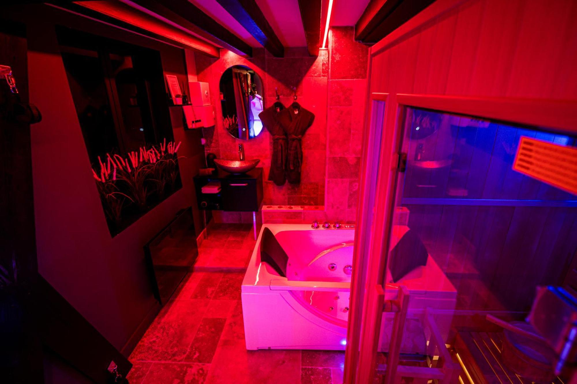 Loveroom Sauna, Balneo, Parking Prive Dans Le Centre De Honfleur Habitación foto