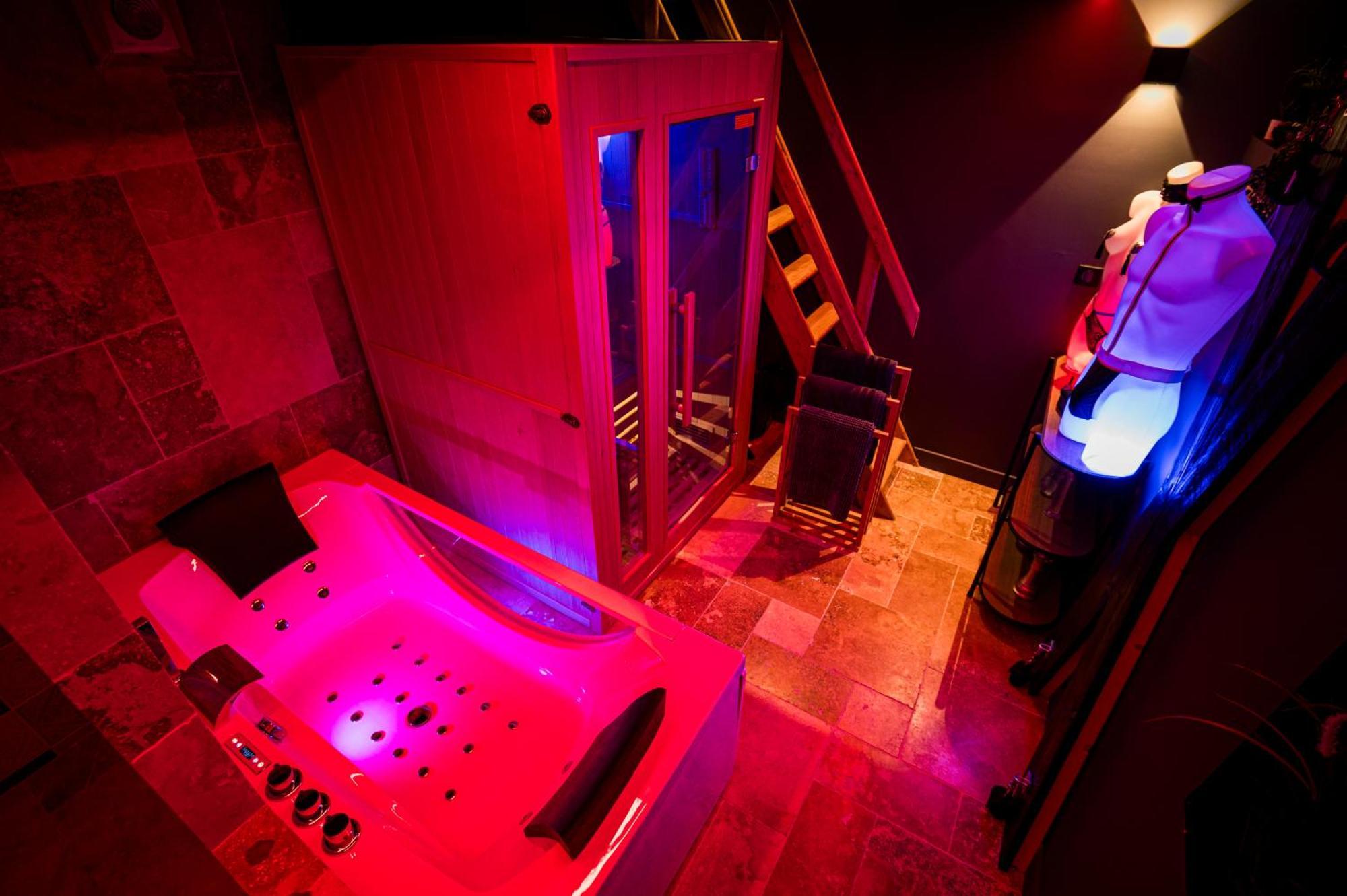 Loveroom Sauna, Balneo, Parking Prive Dans Le Centre De Honfleur Habitación foto